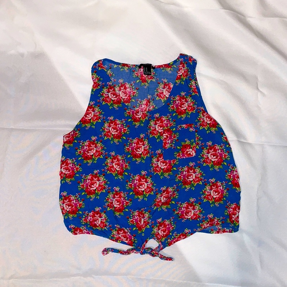 Forever 21 front tied sleeveless top.